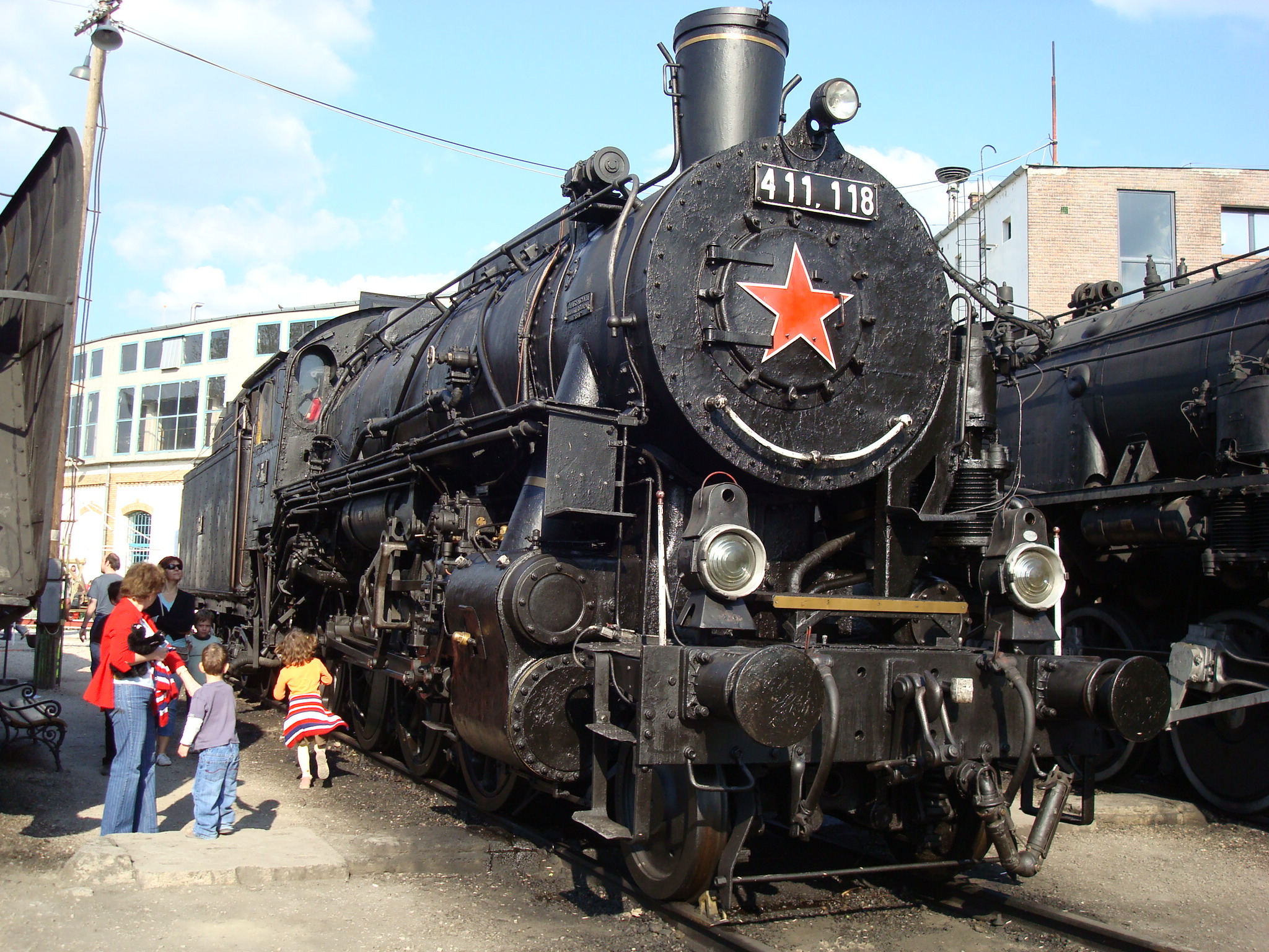 class_411_no__118_hungarian_steam_locomo